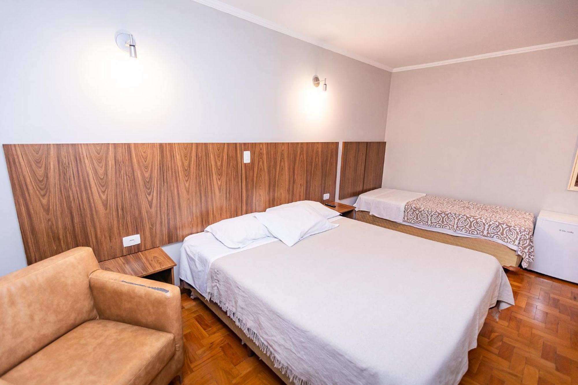 E Com Hidro Lareira E Ar Condicionado Hegus Pensão 3*